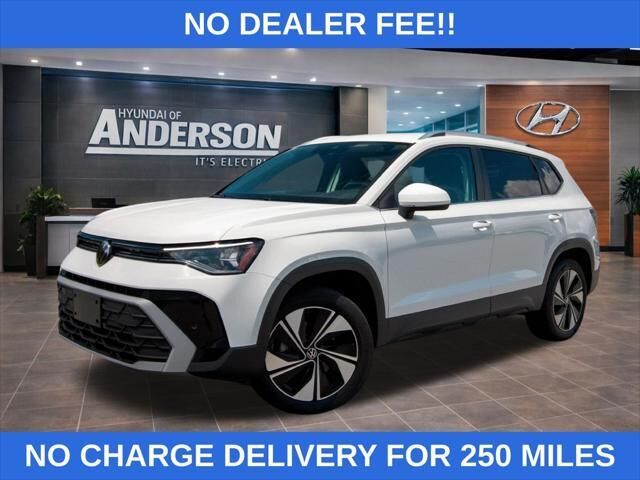2025 Volkswagen Taos SE 4Motion