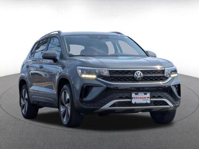 2024 Volkswagen Taos SE 4Motion