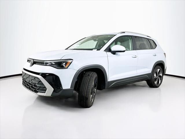 2025 Volkswagen Taos SE 4Motion