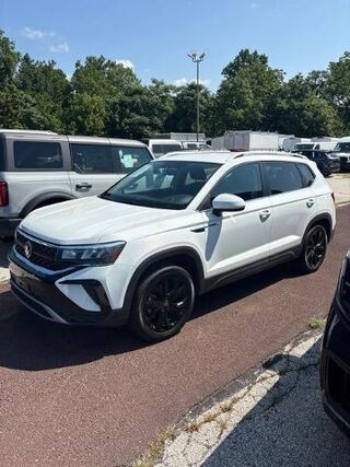 2022 Volkswagen Taos SE 4Motion