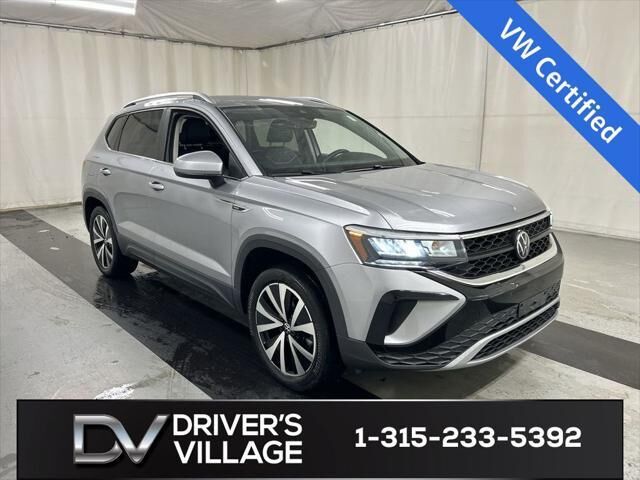 2023 Volkswagen Taos SE 4Motion