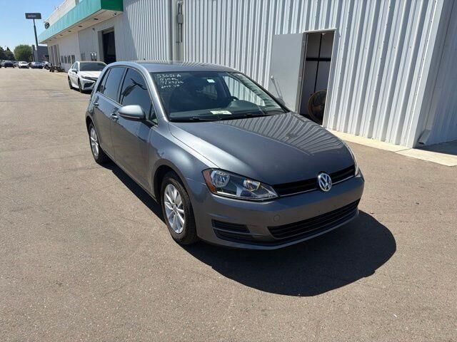 2015 Volkswagen Golf TSI S