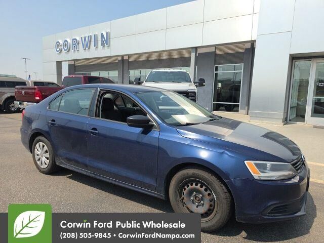 2013 Volkswagen Jetta S — photo 1 of 13