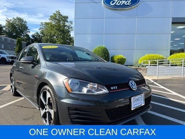 2017 Volkswagen Golf GTI S — photo 1 of 1