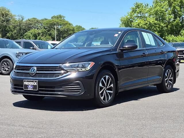 2024 Volkswagen Jetta S — photo 1 of 13