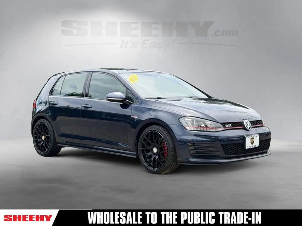 2017 Volkswagen Golf GTI S — photo 1 of 10