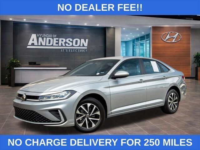 2025 Volkswagen Jetta S — photo 1 of 13