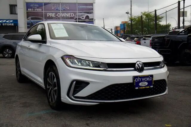 2025 Volkswagen Jetta S — photo 1 of 13