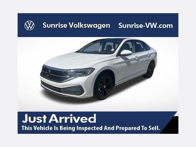 2024 Volkswagen Jetta SE — photo 1 of 13