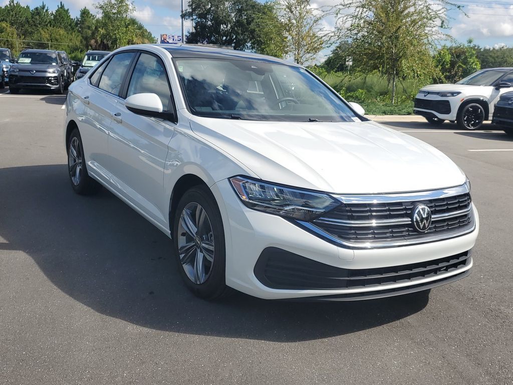 2024 Volkswagen Jetta 1.5T SE — photo 1 of 13