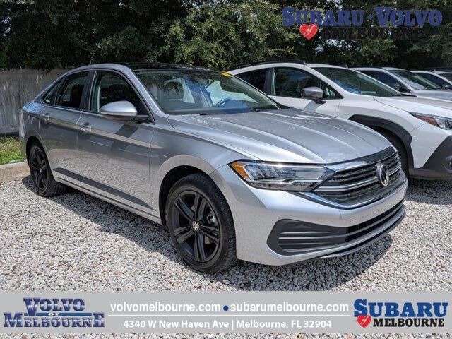 2023 Volkswagen Jetta SE — photo 1 of 13
