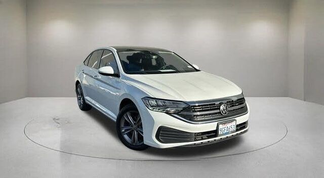 2023 Volkswagen Jetta SE — photo 1 of 1