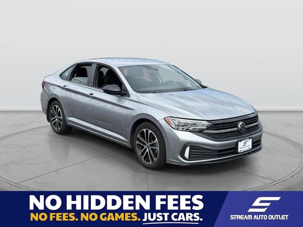 2023 Volkswagen Jetta Sport — photo 1 of 13