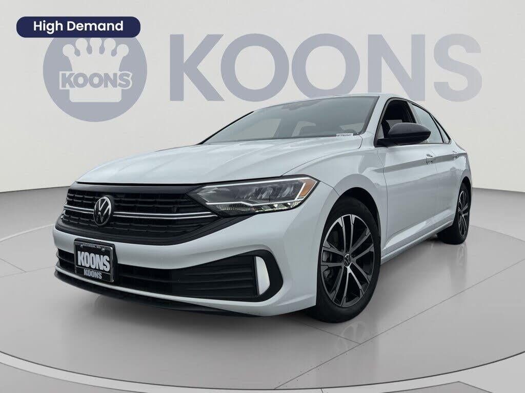 2023 Volkswagen Jetta Sport — photo 1 of 1