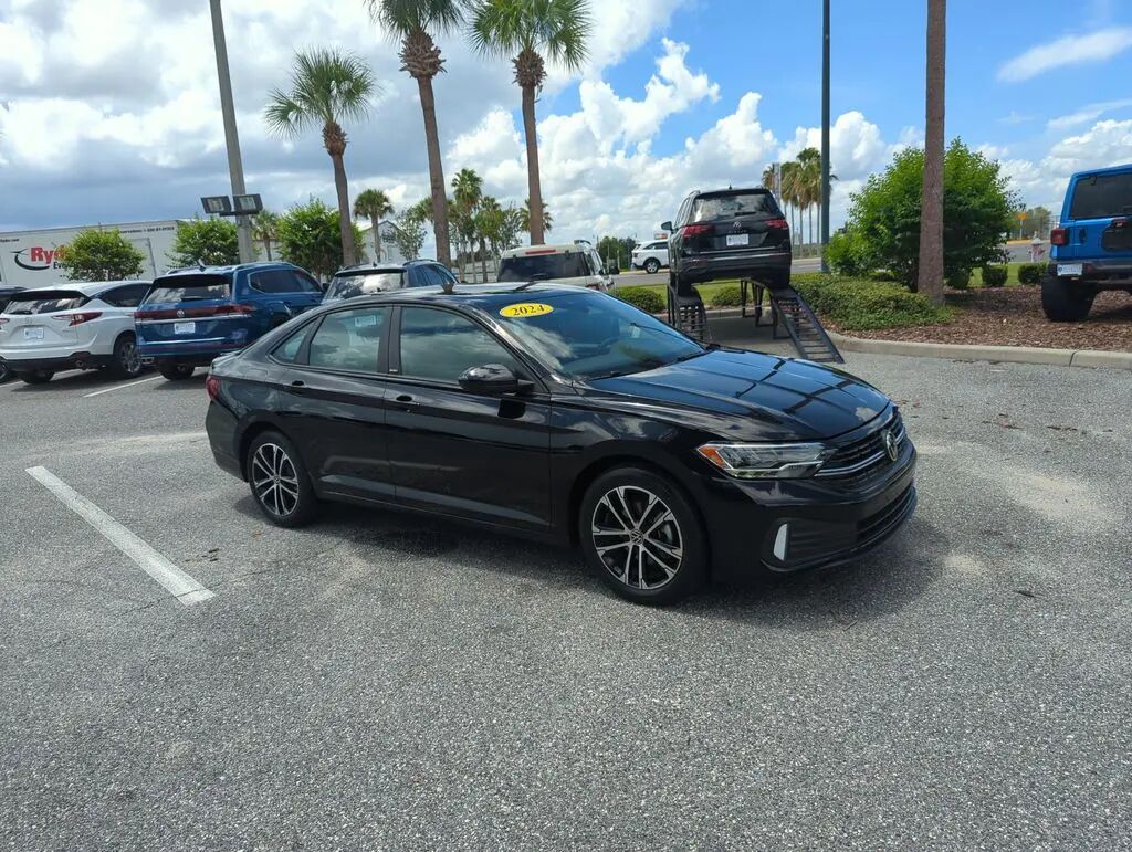 2024 Volkswagen Jetta Sport — photo 1 of 10