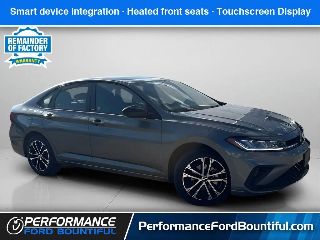 2025 Volkswagen Jetta Sport — photo 1 of 12