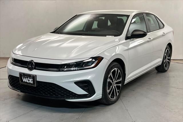 2025 Volkswagen Jetta Sport — photo 1 of 13