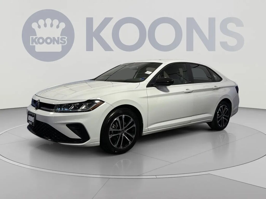 2025 Volkswagen Jetta Sport — photo 1 of 13