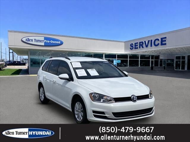 2016 Volkswagen Golf SportWagen TSI S — photo 1 of 13