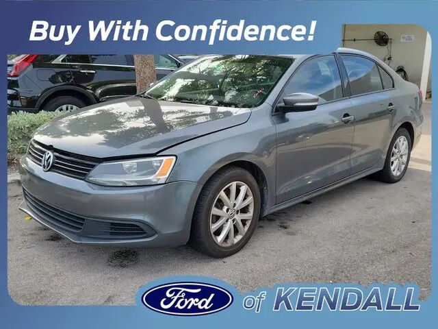 2012 Volkswagen Jetta SE PZEV — photo 1 of 2