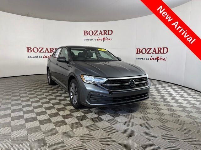 2022 Volkswagen Jetta SE — photo 1 of 13