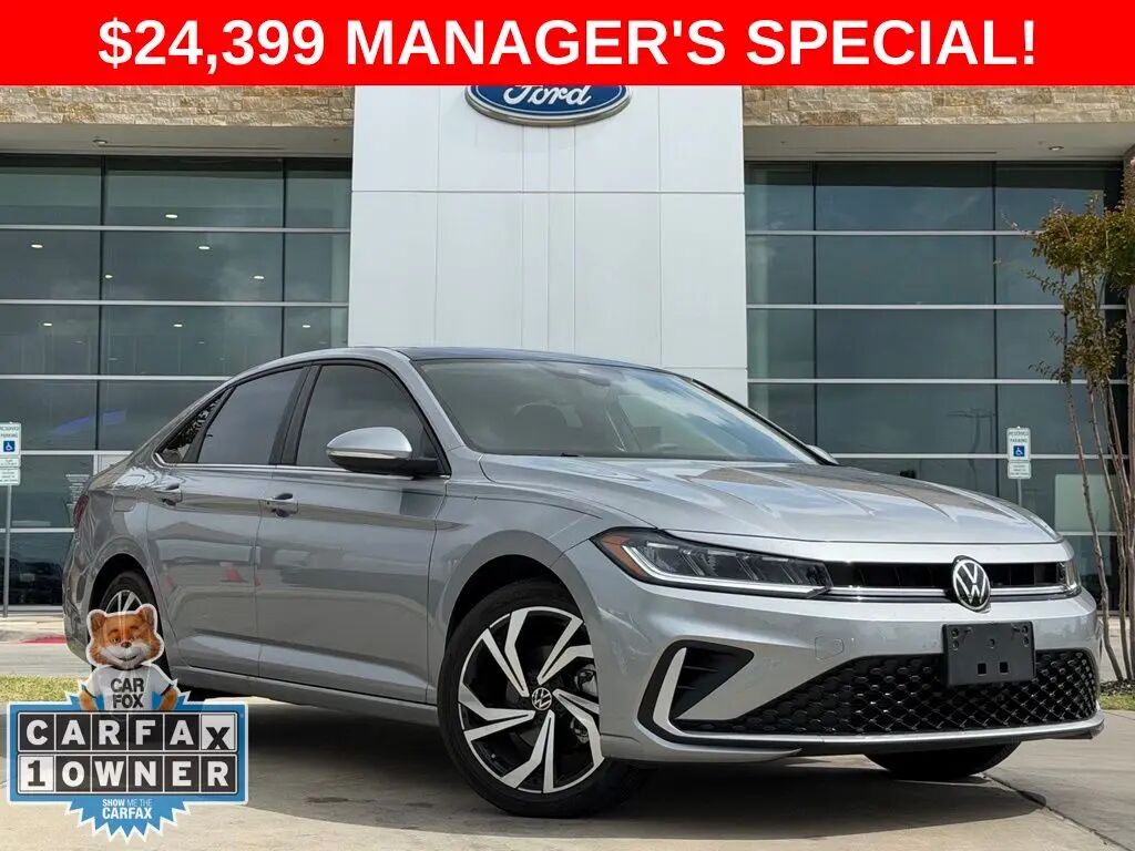 2025 Volkswagen Jetta SEL — photo 1 of 13