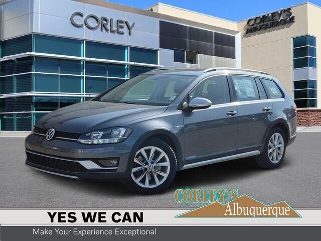 2018 Volkswagen Golf Alltrack TSI S 4Motion — photo 1 of 13