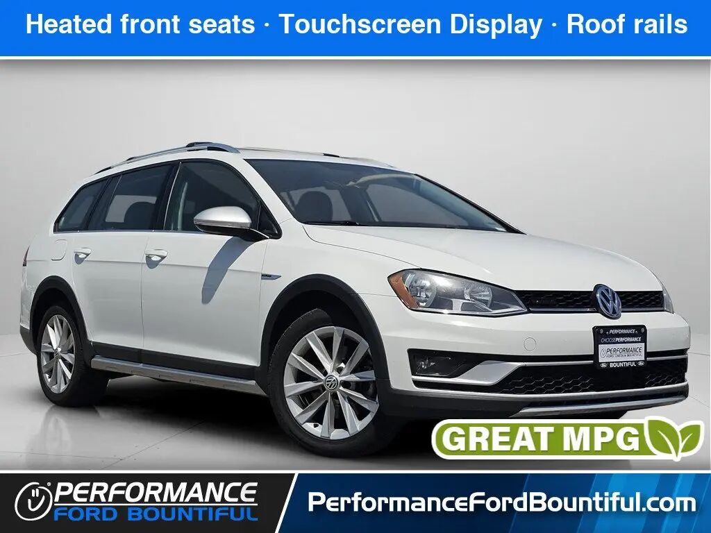2017 Volkswagen Golf Alltrack TSI S 4Motion — photo 1 of 12