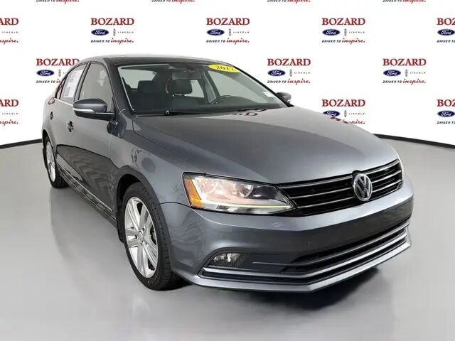 2017 Volkswagen Jetta 1.8T SEL — photo 1 of 13