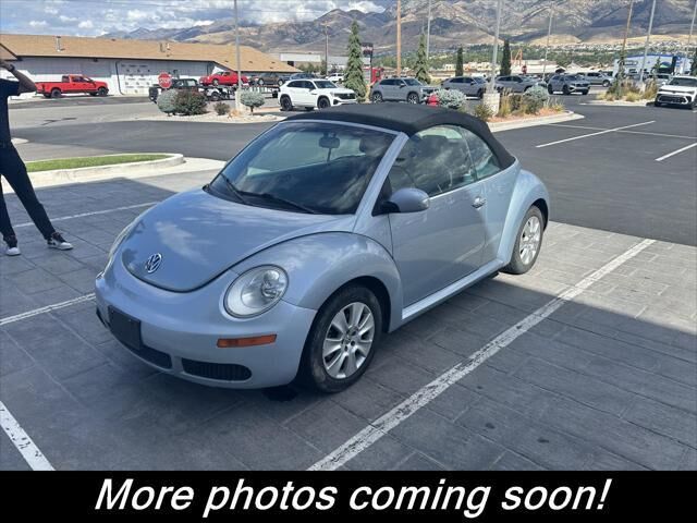 2009 Volkswagen New Beetle Convertible Base