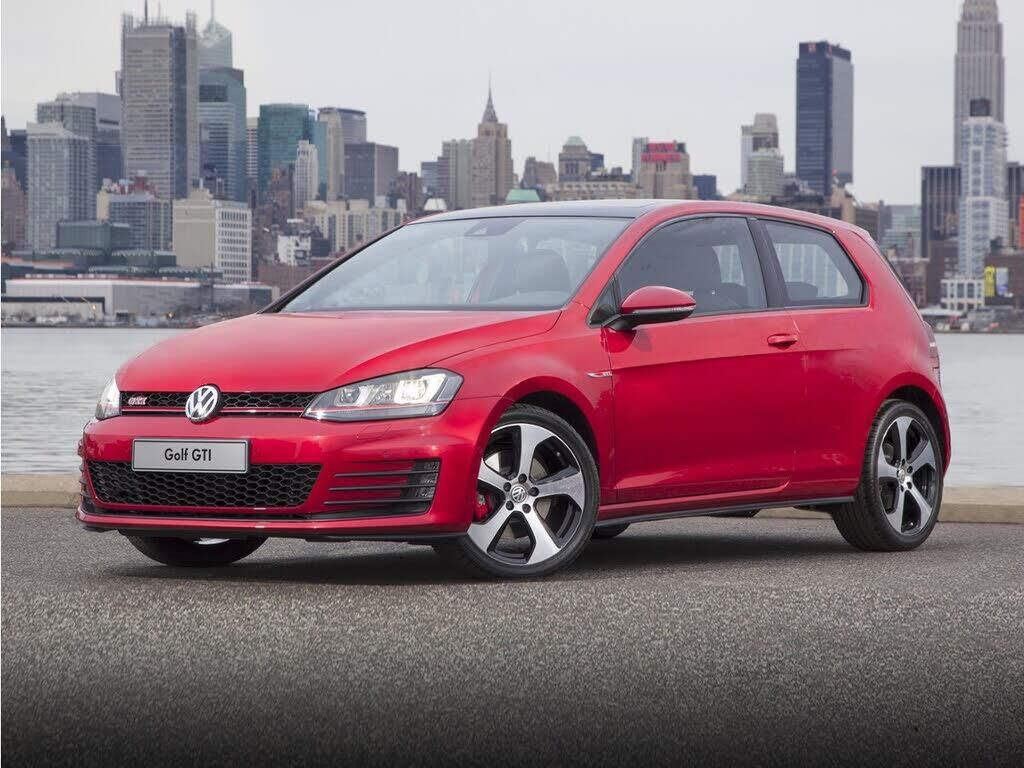 2015 Volkswagen Golf GTI S — photo 1 of 2