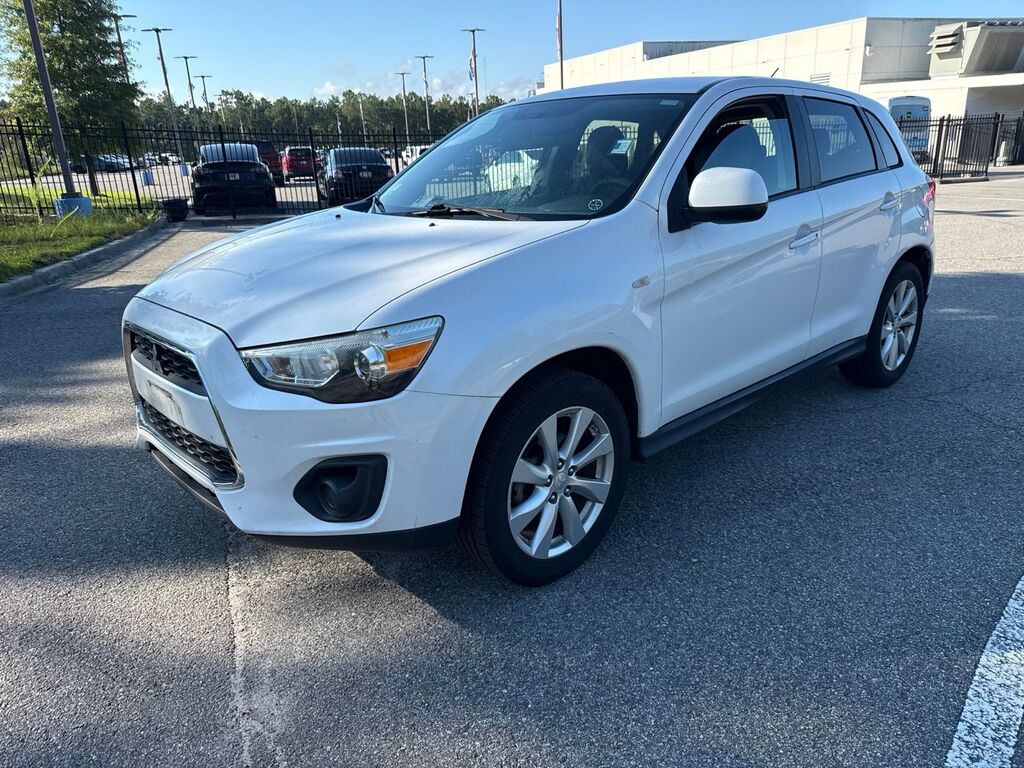 2014 Mitsubishi Outlander Sport ES — photo 1 of 7