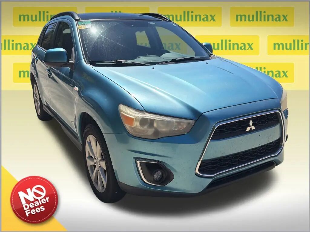2013 Mitsubishi Outlander Sport SE — photo 1 of 13