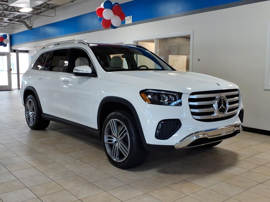 2025 Mercedes-Benz GLS GLS 450 — photo 1 of 13