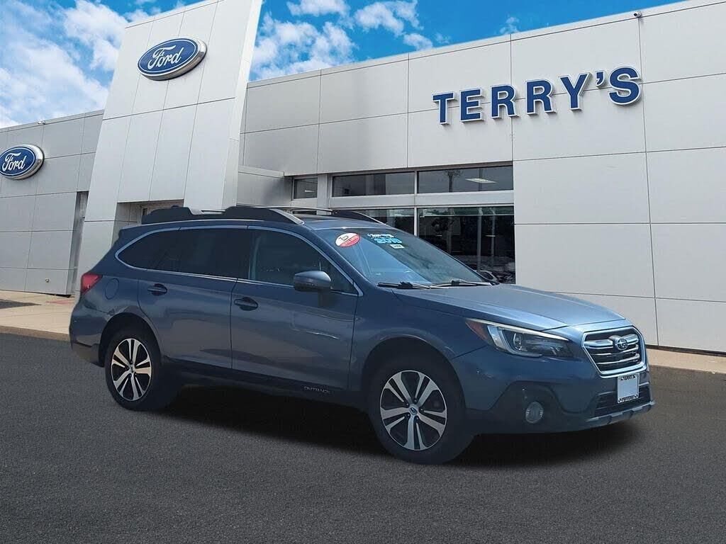 2018 Subaru Outback 2.5i Limited — photo 1 of 1