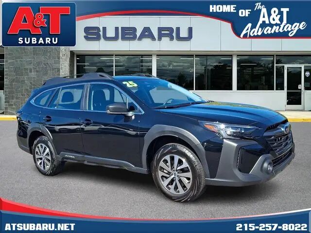 2025 Subaru Outback Base — photo 1 of 13