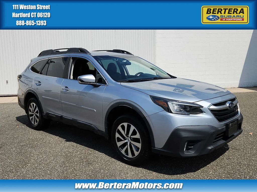 2020 Subaru Outback Premium — photo 1 of 13