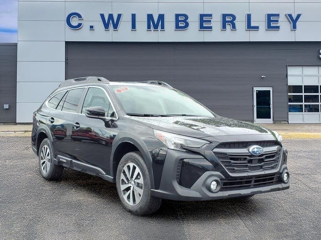 2023 Subaru Outback Premium — photo 1 of 1