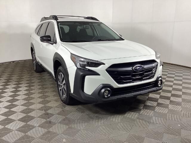 2025 Subaru Outback Premium — photo 1 of 13