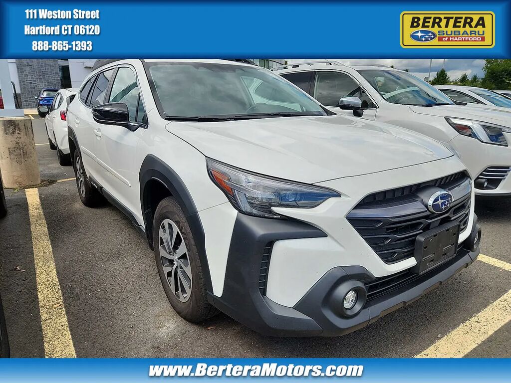 2024 Subaru Outback Premium — photo 1 of 10