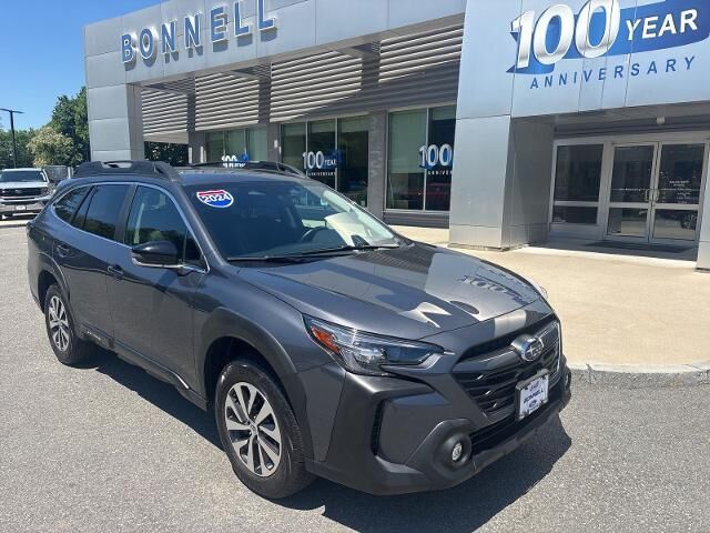 2024 Subaru Outback Premium — photo 1 of 9