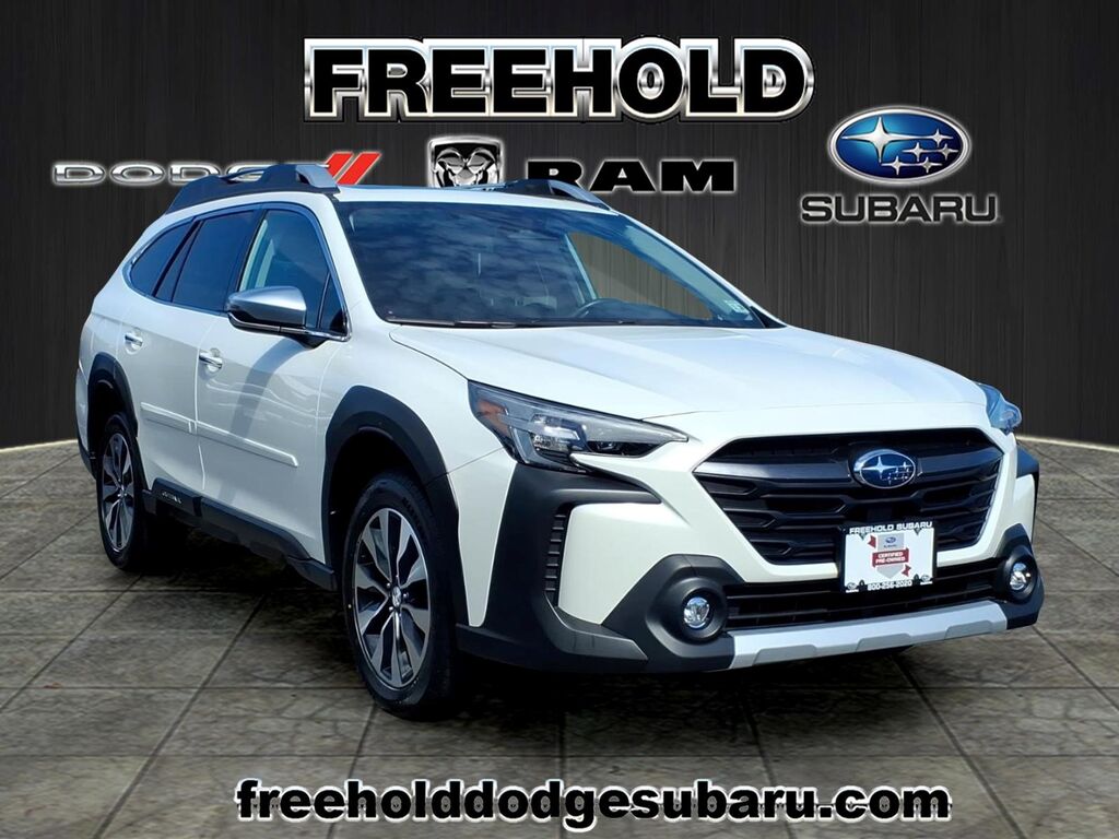 2023 Subaru Outback Touring — photo 1 of 13