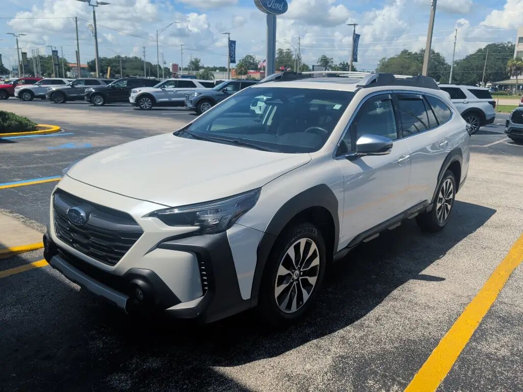 2023 Subaru Outback Touring — photo 1 of 28