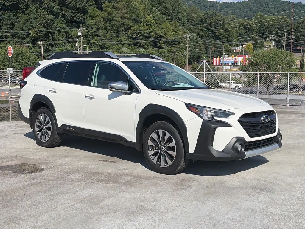 2023 Subaru Outback Touring XT — photo 1 of 13