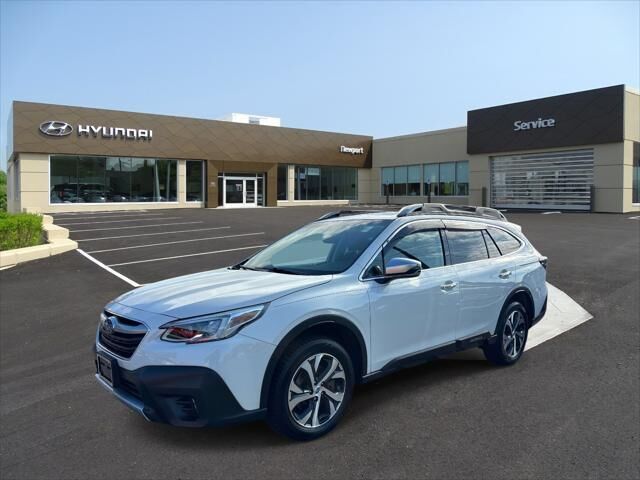 2020 Subaru Outback Touring XT — photo 1 of 13