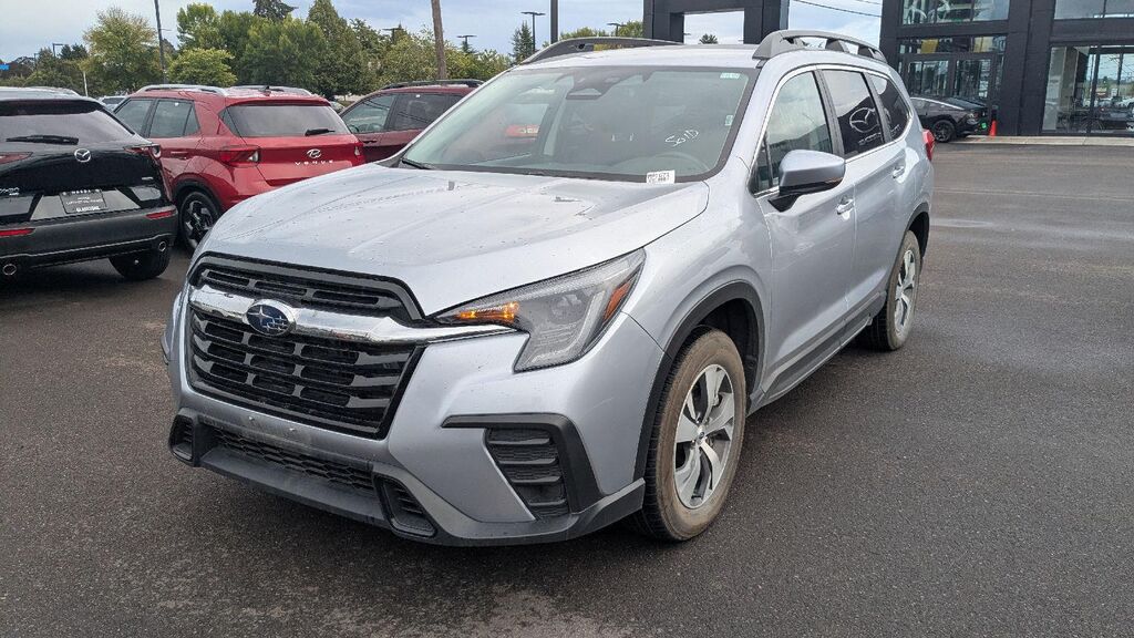 2025 Subaru Ascent Premium — photo 1 of 11