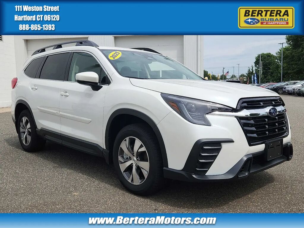 2025 Subaru Ascent Premium 7-Passenger — photo 1 of 13