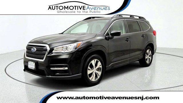 2022 Subaru Ascent Premium — photo 1 of 13