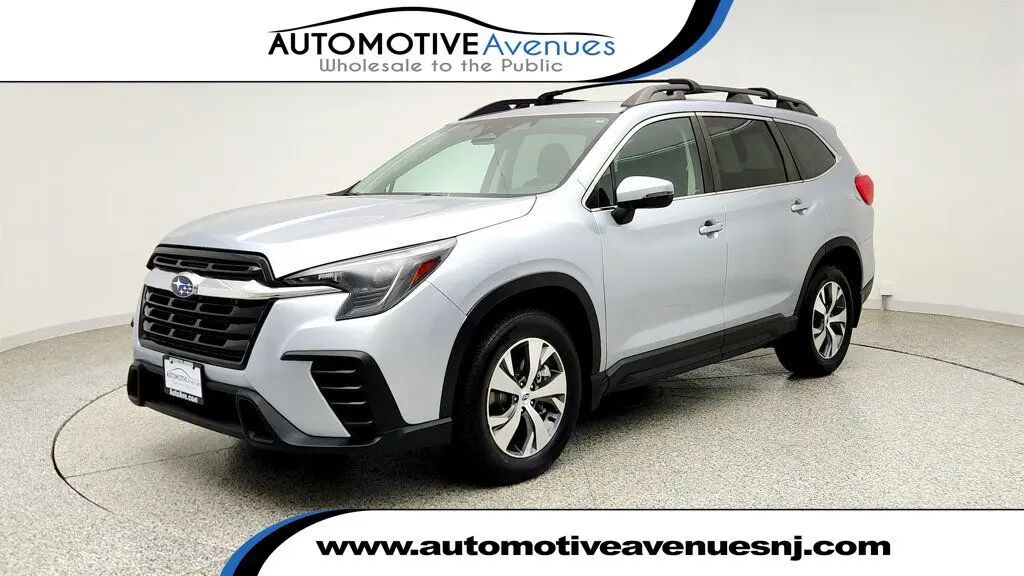 2023 Subaru Ascent Premium 7-Passenger — photo 1 of 13