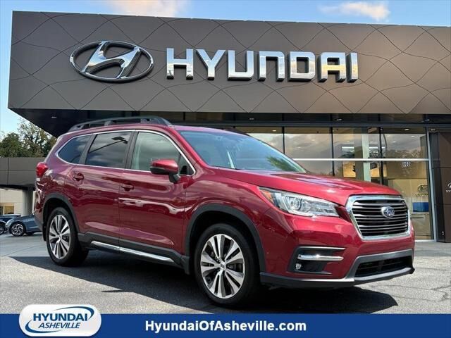 2022 Subaru Ascent Limited 7-Passenger — photo 1 of 13